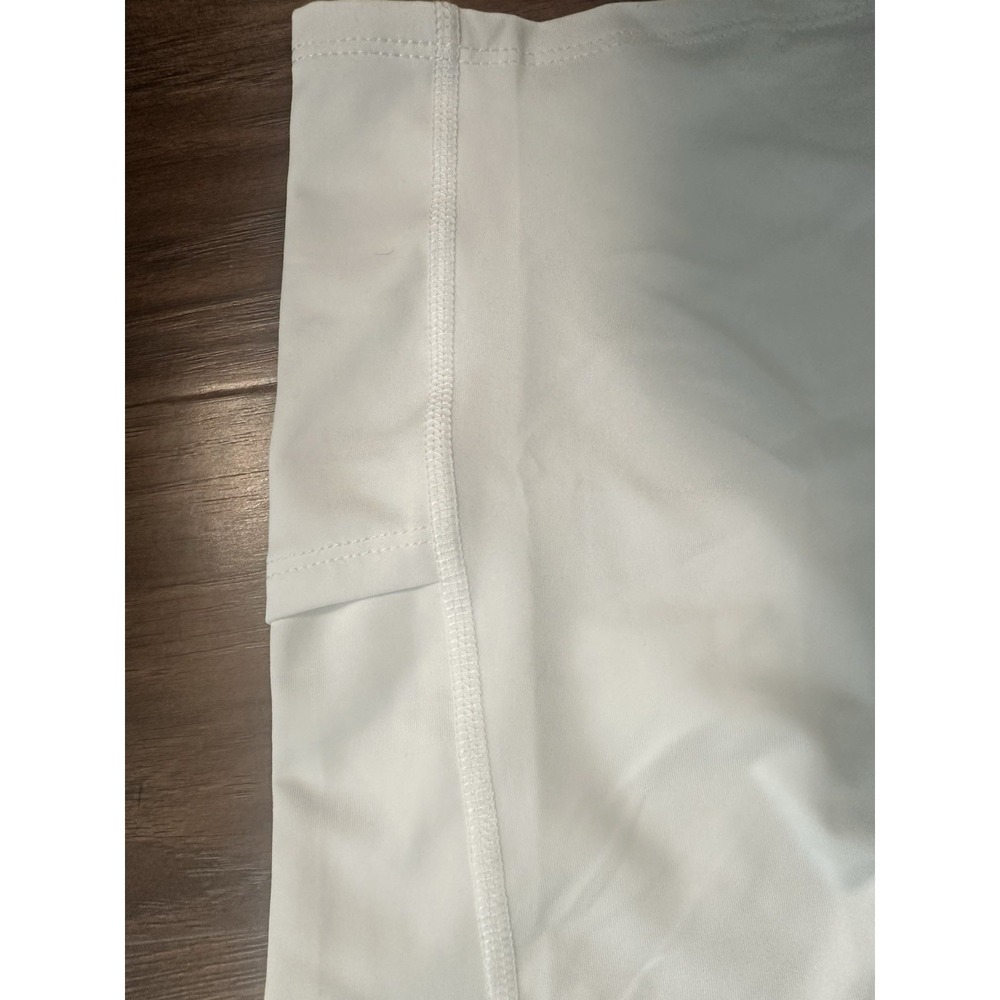 Tommy Bahama Golf Shorts One Cell Phone Pocket Women's Large - Picture 3 of 3